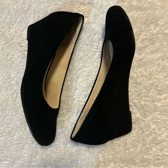 Ankis Black Wedge Dress Shoes - Picture 4 of 5